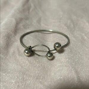 Elegant Silver Women's Bracelet